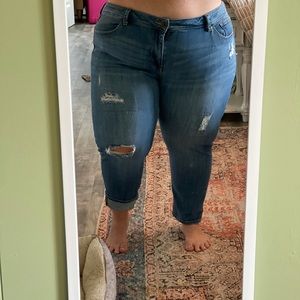 American eagle distressed boyfriend jeans